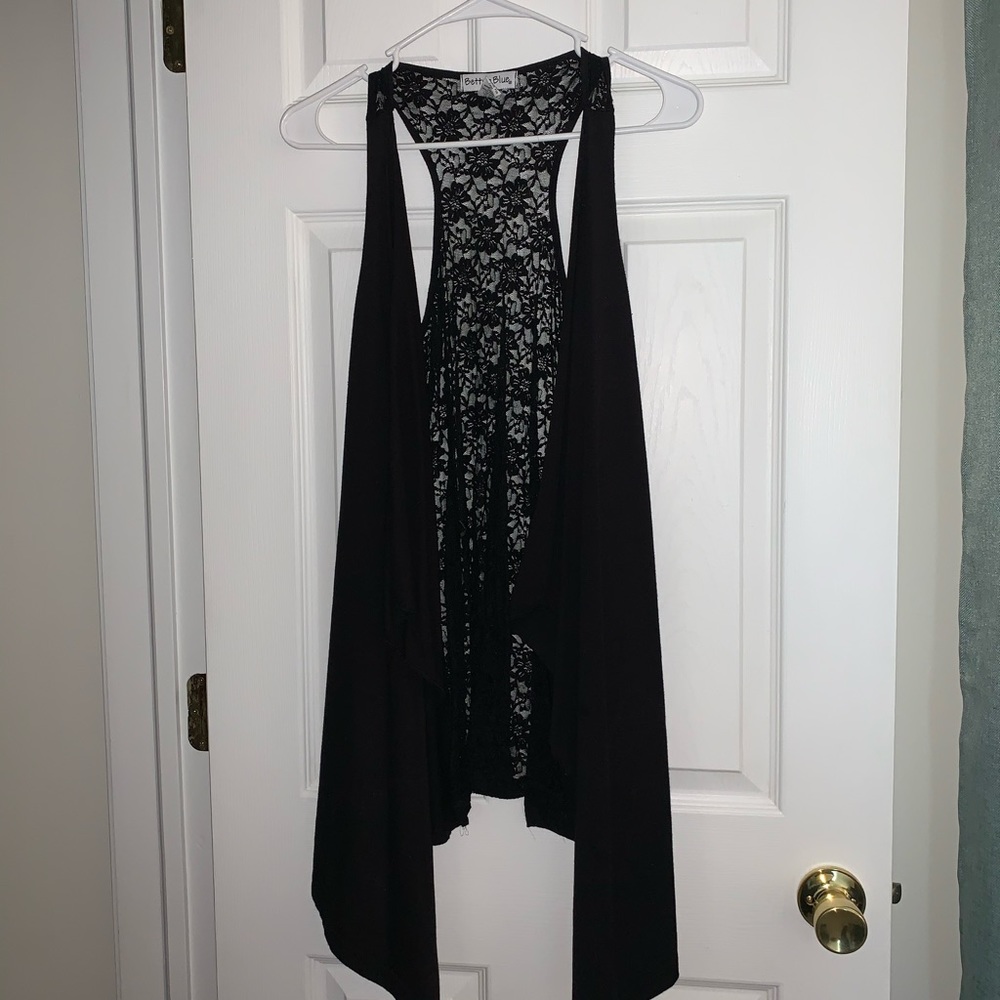 Black sleeveless duster